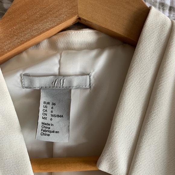 H&M Cream Cocktail Dress. Absolutely stunning! - Picture 2 of 2